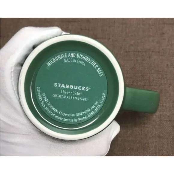 EUC Starbucks 2021 Holiday Mugs Set of 2, 11oz Red & Green - Picture 10 of 10